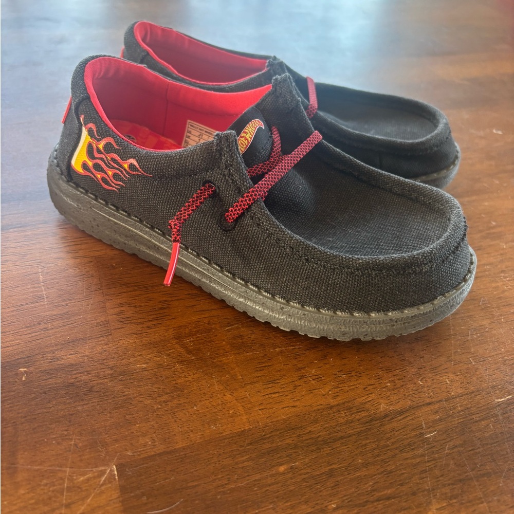 Hey Dude Wally Shoes - Hot Wheels